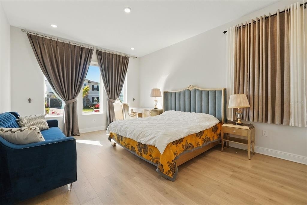 16008 Volterra Point - Photo 23