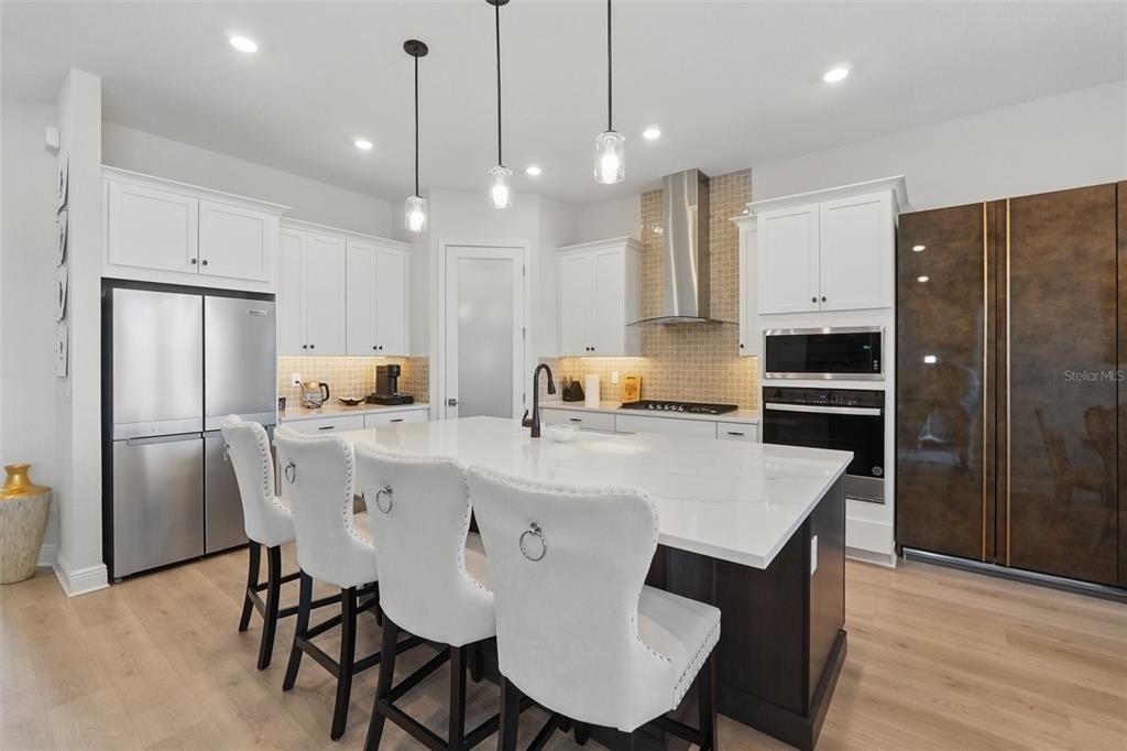16008 Volterra Point - Photo 11