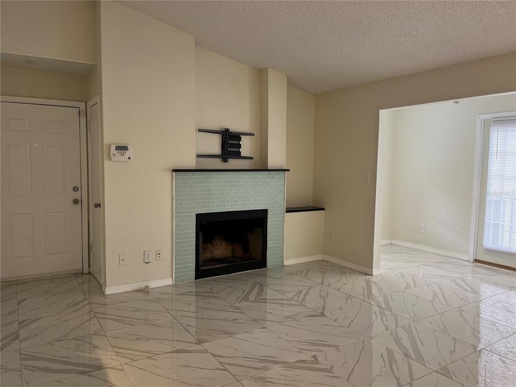 232 Afton Square - Photo 3