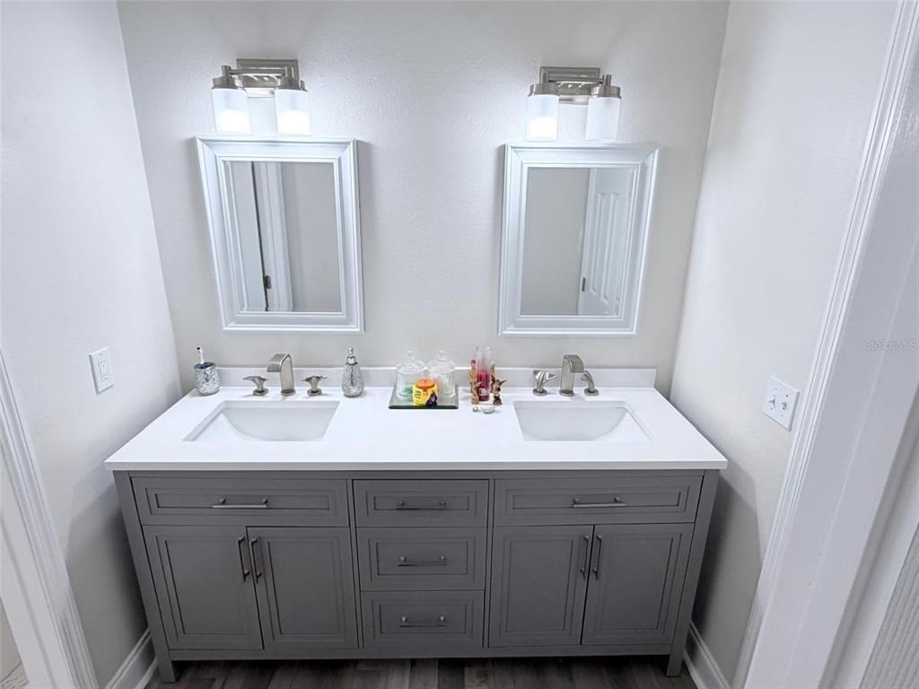 3237 London Avenue - Photo 11