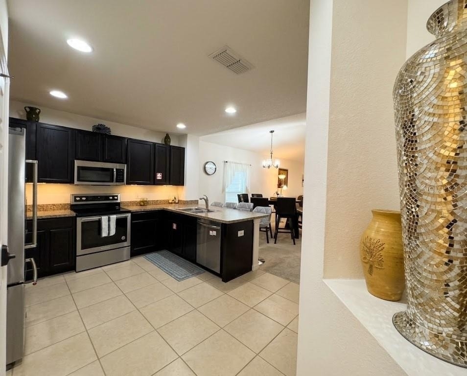 643 Samuel Place - Photo 5