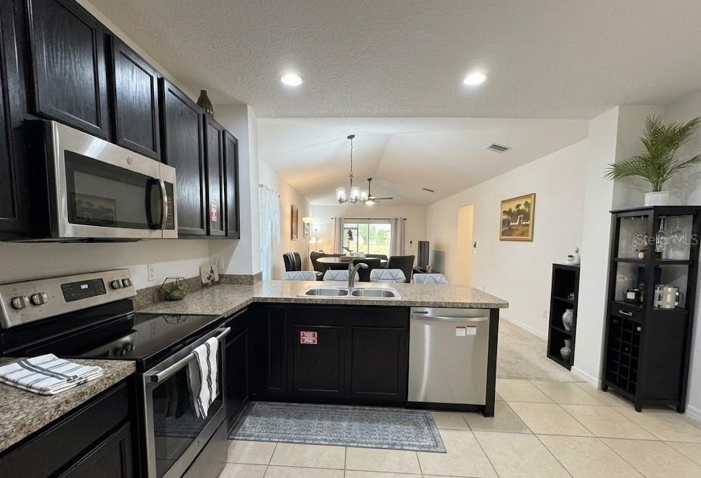 643 Samuel Place - Photo 6