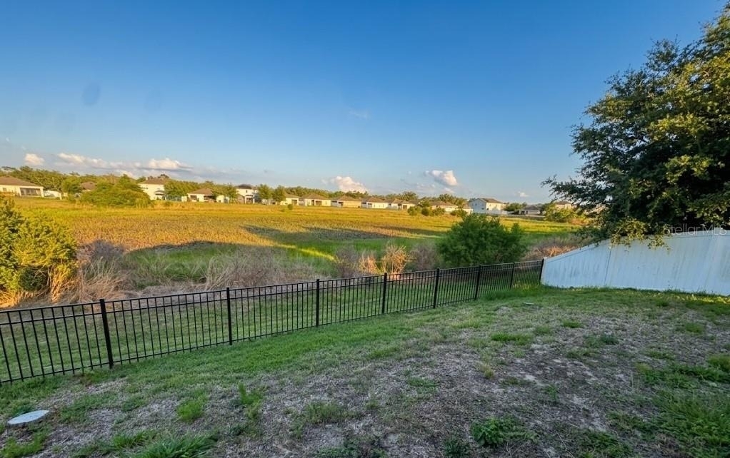643 Samuel Place - Photo 32