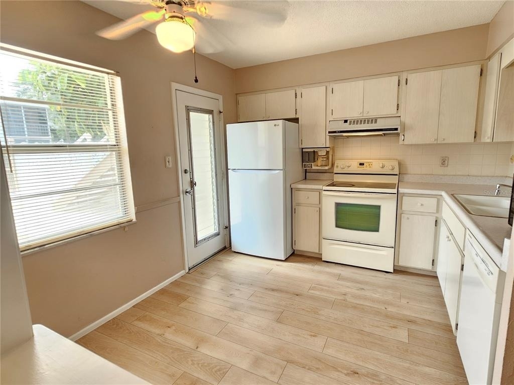 509 W Venice Avenue - Photo 8