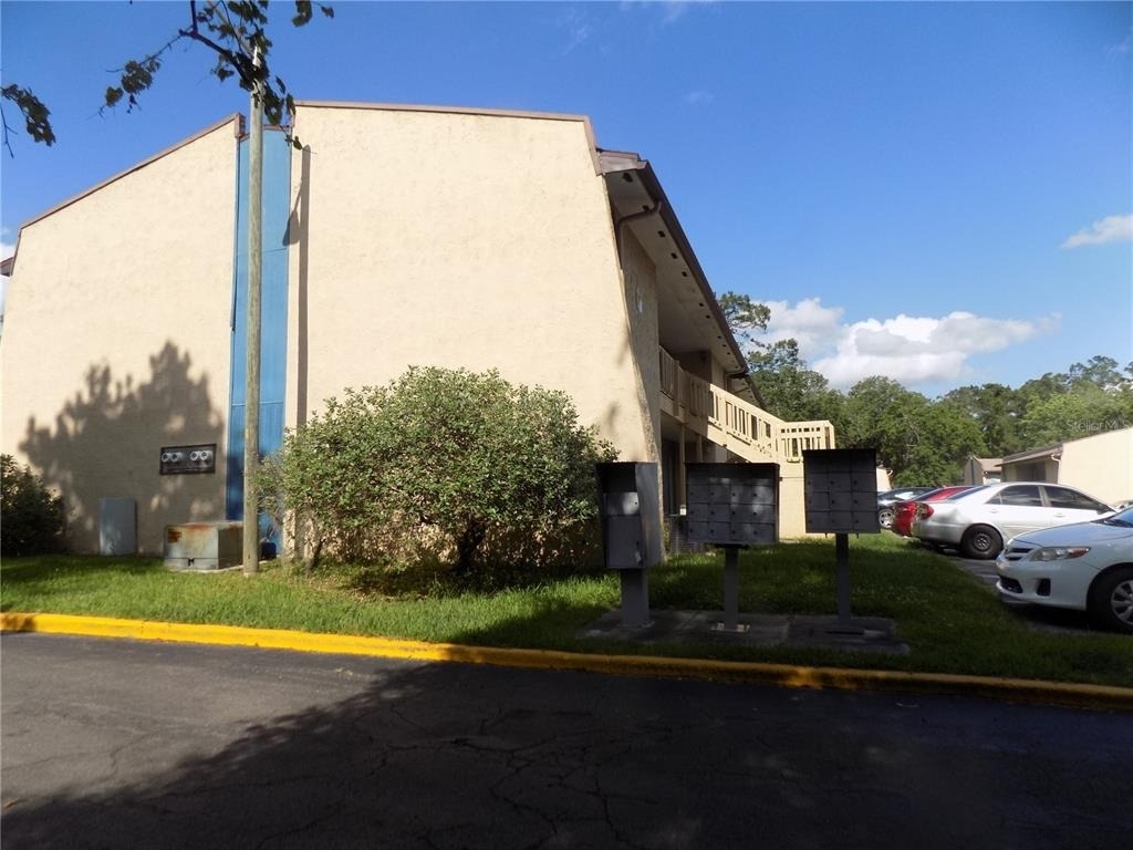 2811 Sw Archer Road - Photo 2