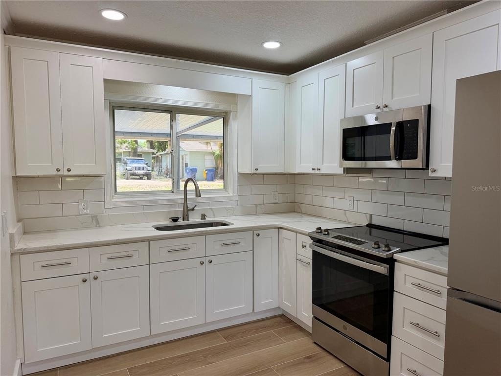 301 S Seminole Avenue - Photo 11