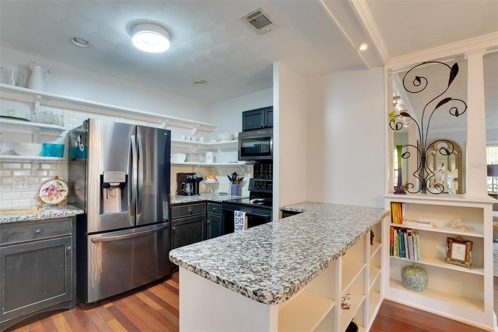 2390 Sheridan Road - Photo 11