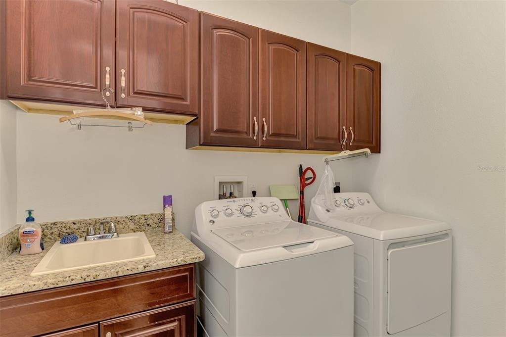 900 Park Place Drive - Photo 54