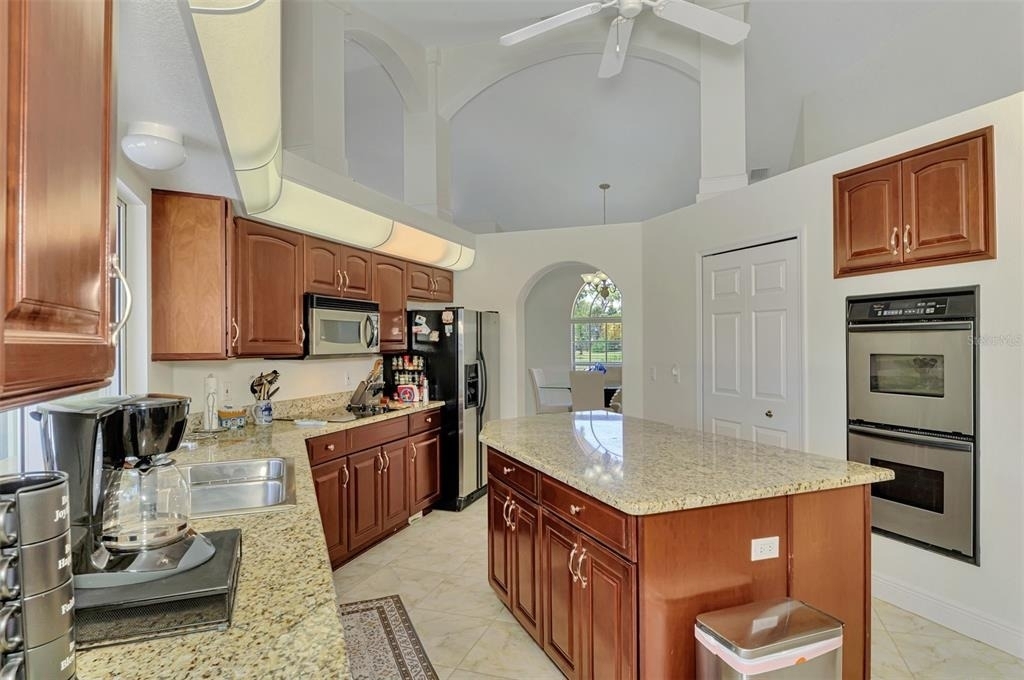 900 Park Place Drive - Photo 32