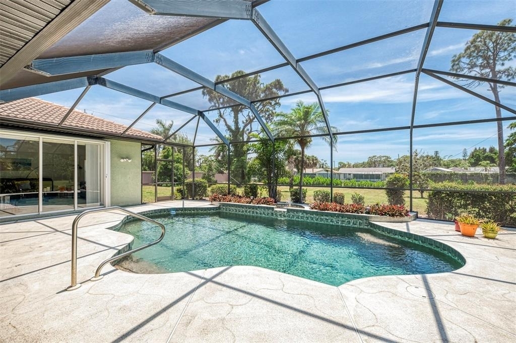 900 Park Place Drive - Photo 10