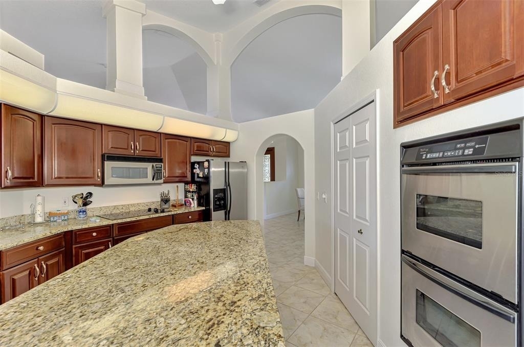 900 Park Place Drive - Photo 28