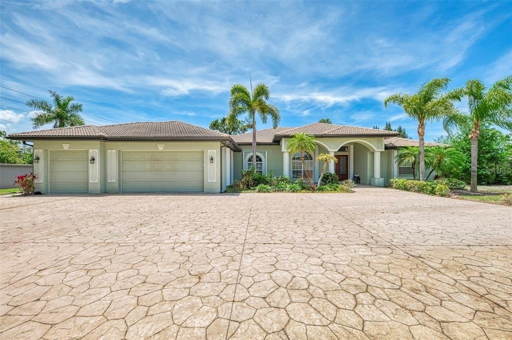 900 Park Place Drive - Photo 1