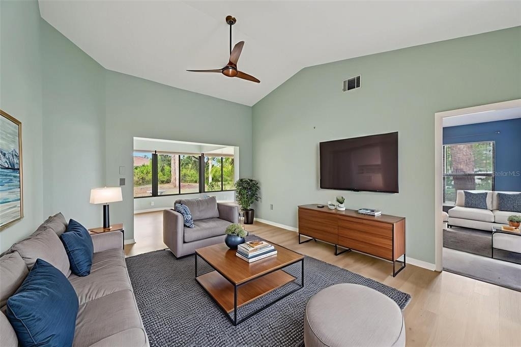 227 Southampton Drive - Photo 5