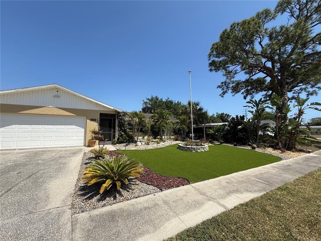 2729 Nodosa Drive - Photo 2