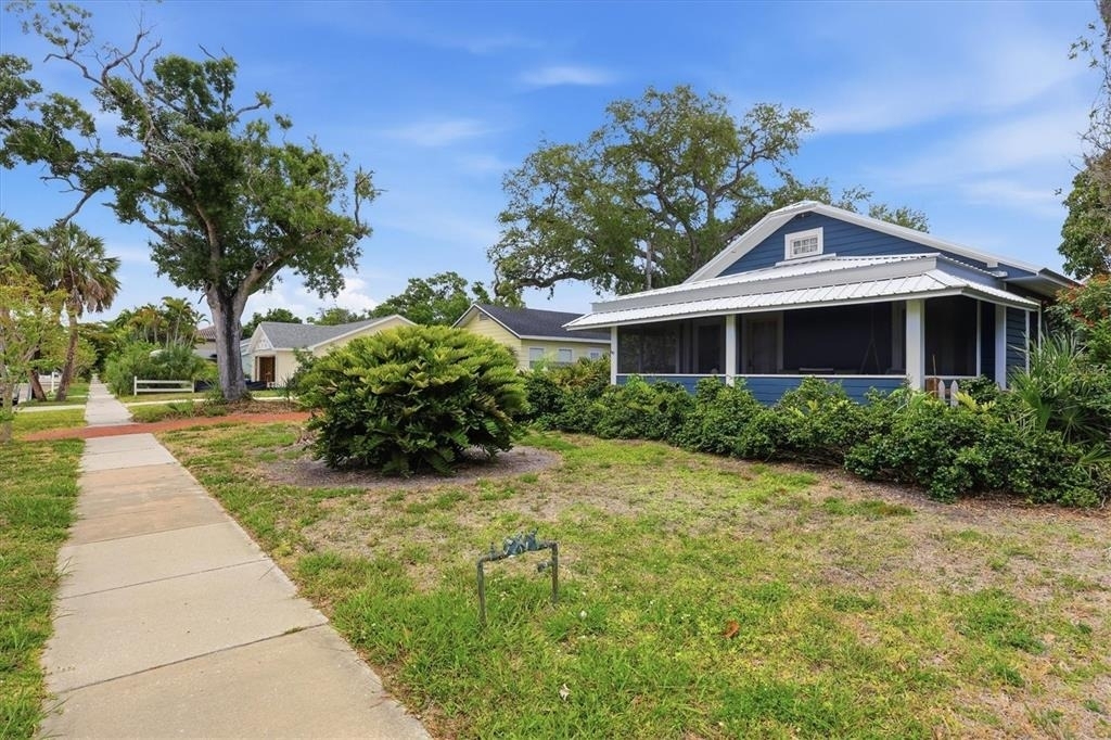 1828 Grove Street - Photo 0