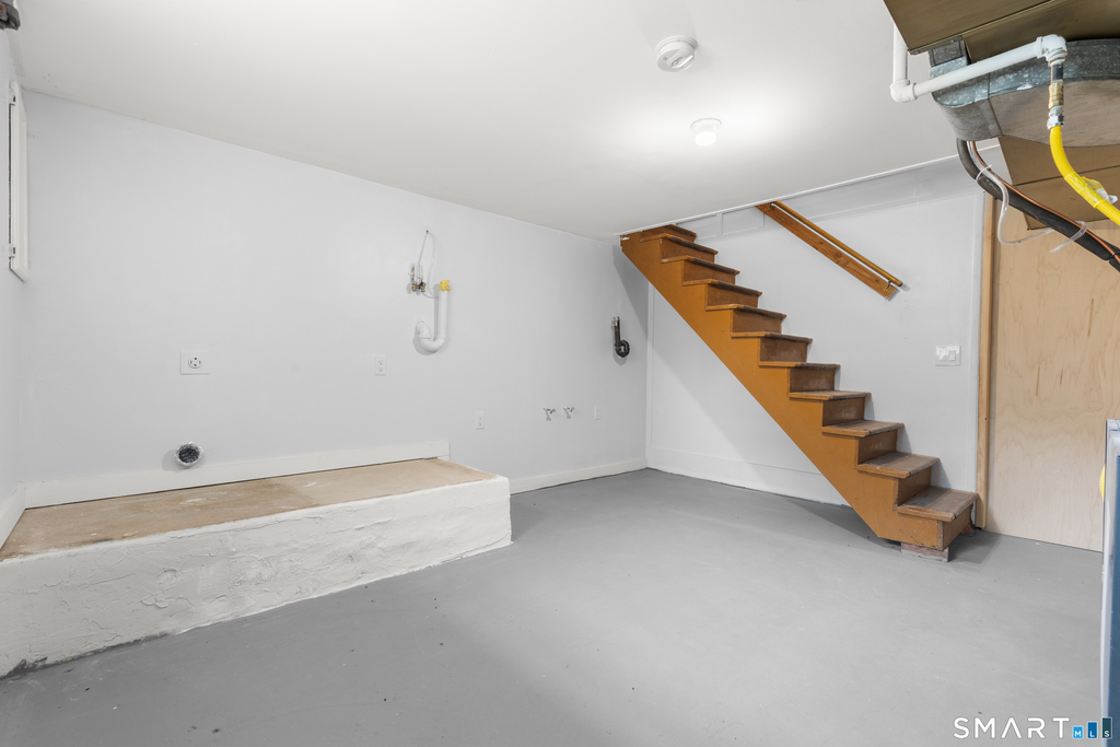 399 Hawthorne Avenue - Photo 33