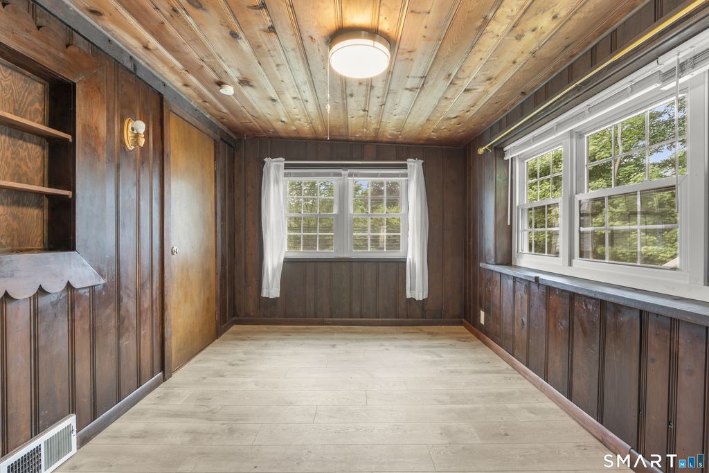 399 Hawthorne Avenue - Photo 22