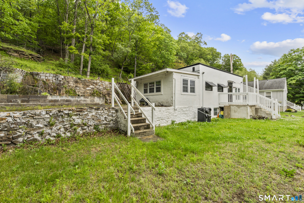 399 Hawthorne Avenue - Photo 8