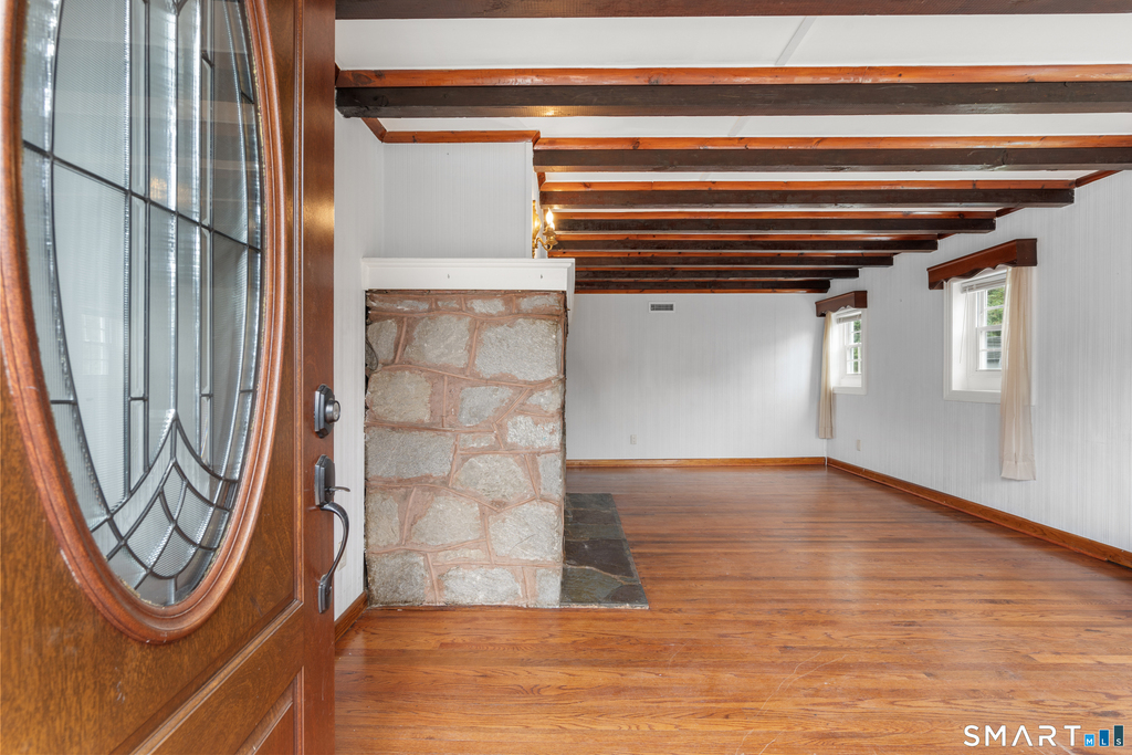 399 Hawthorne Avenue - Photo 10