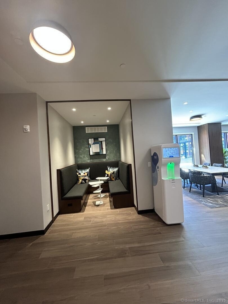 711 Summer Street - Photo 8