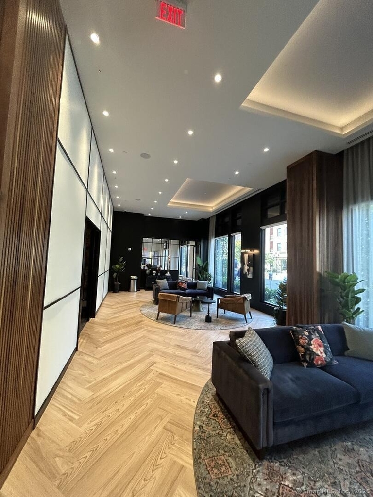 711 Summer Street - Photo 15
