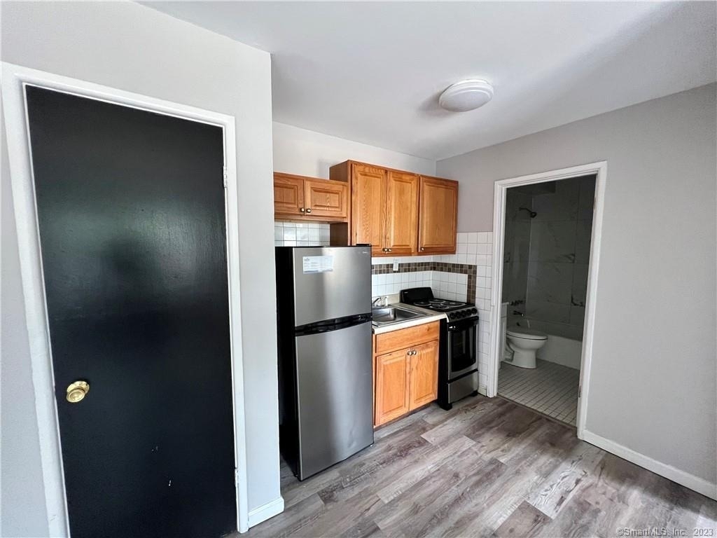 85 Union Avenue - Photo 2