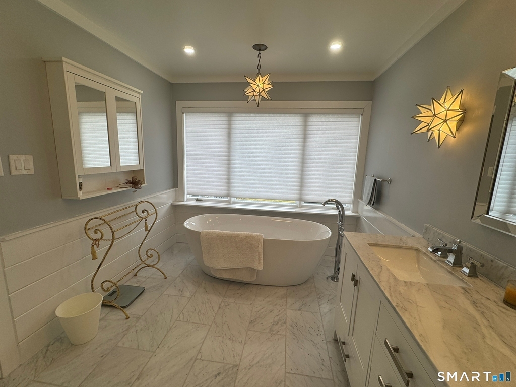 1 Island Drive - Photo 18