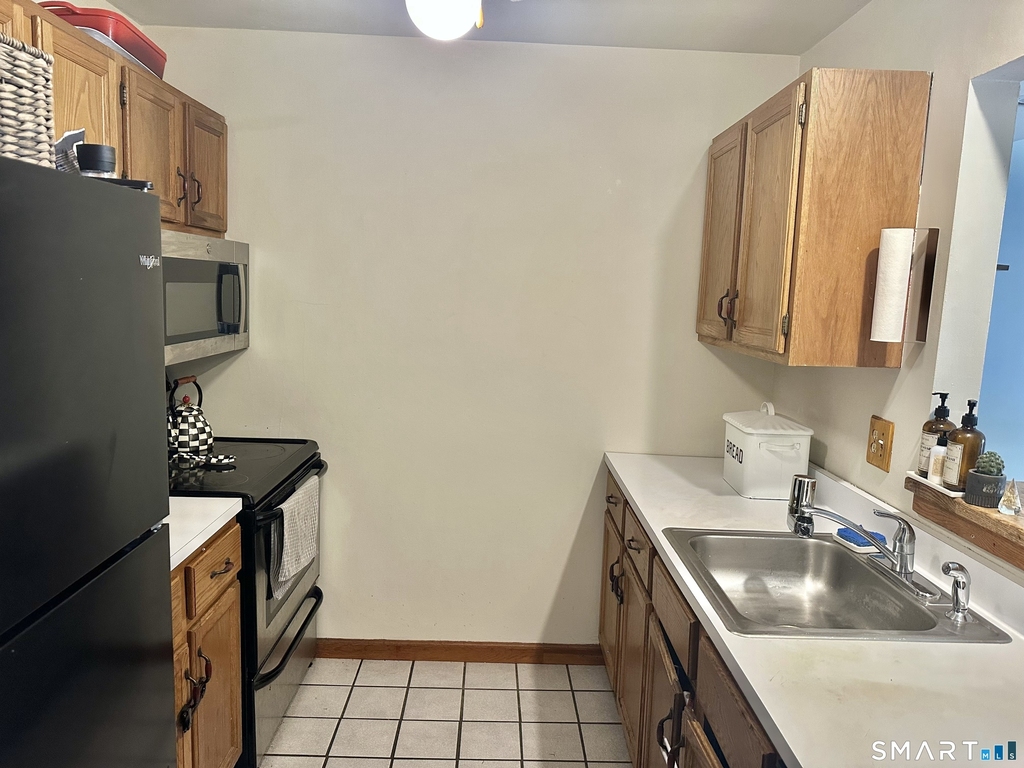8 Rose Lane - Photo 3