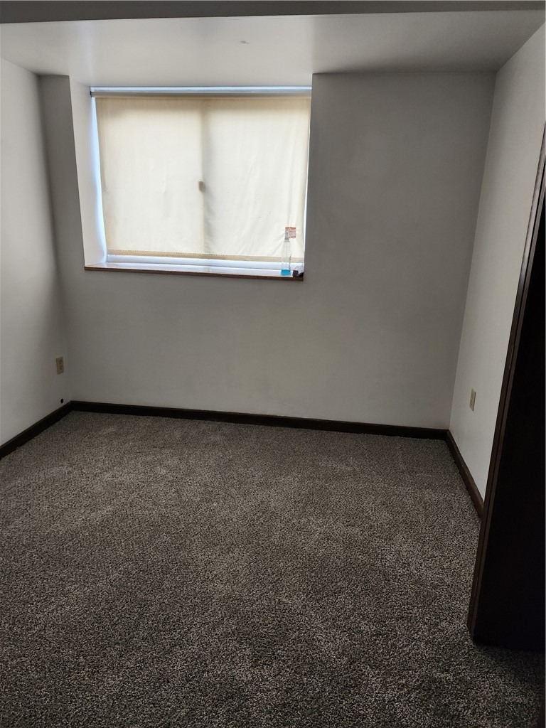 1320 Kelton Ave - Photo 3