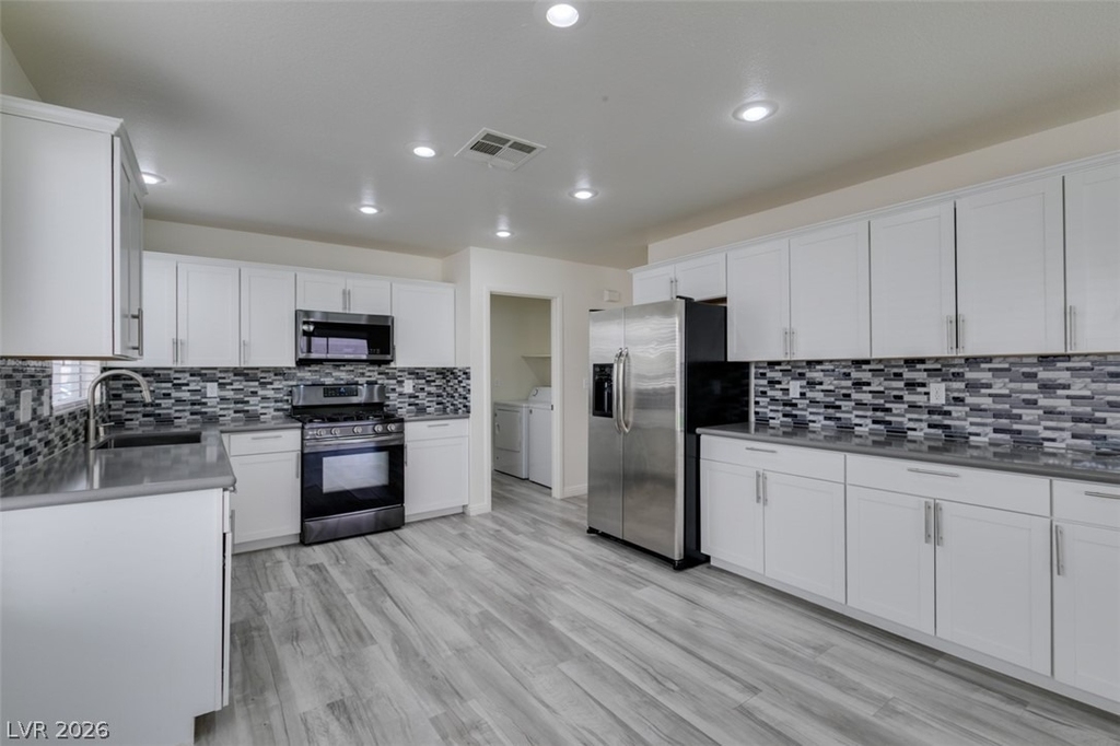 8705 Majestic Pine Avenue - Photo 22