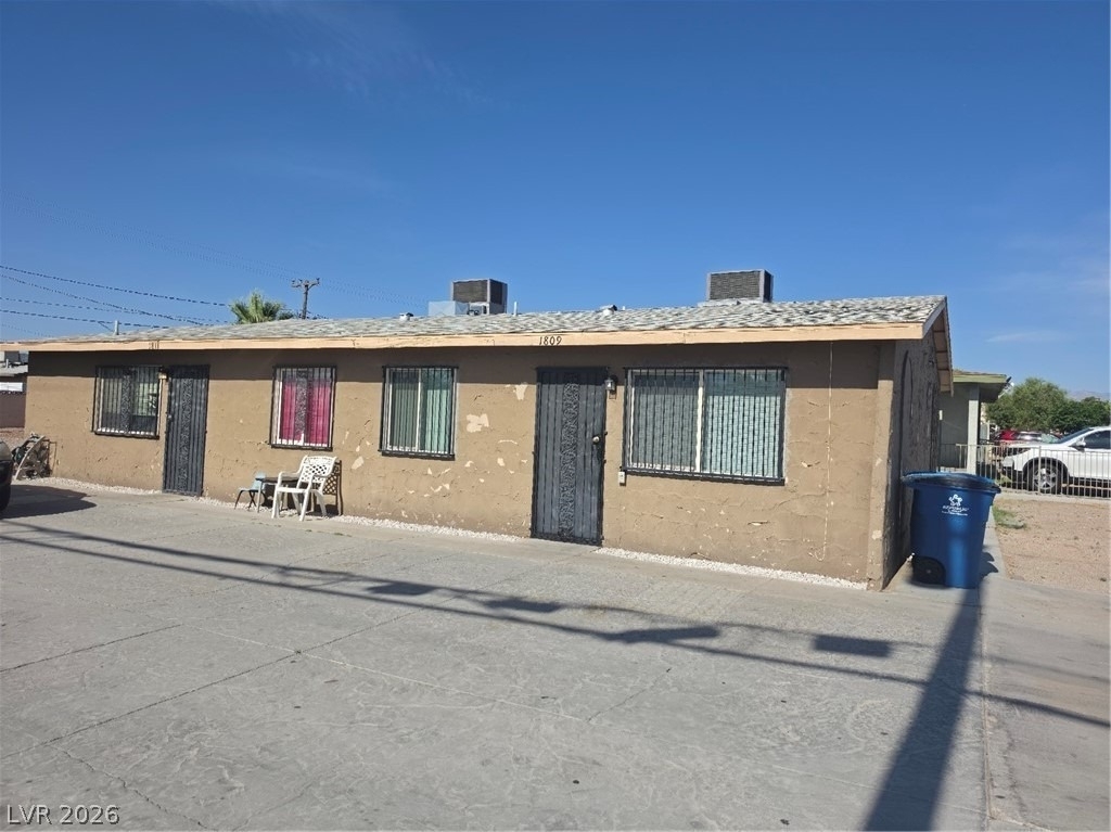 1809 Putnam Avenue - Photo 1