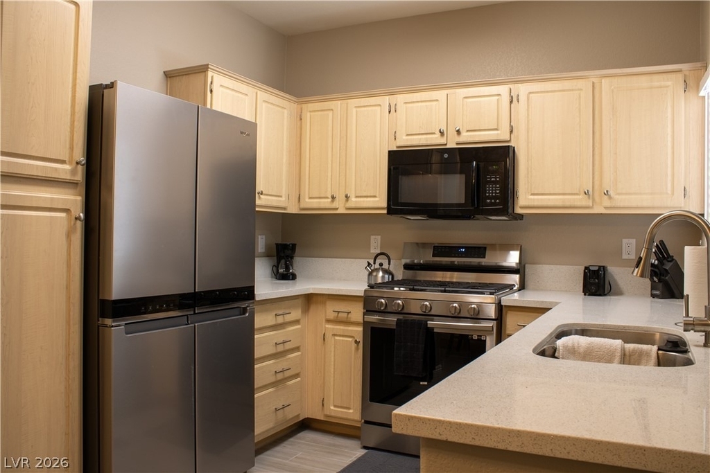 855 N Stephanie Street - Photo 5