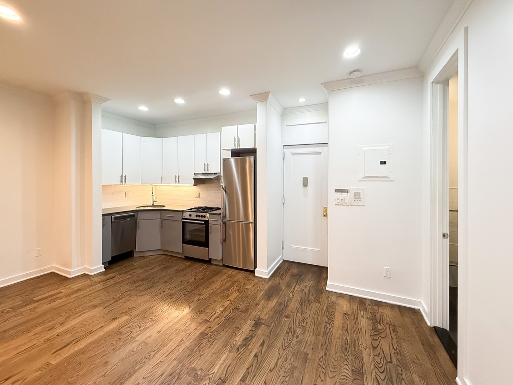 410 Eastern Parkway - Photo 0
