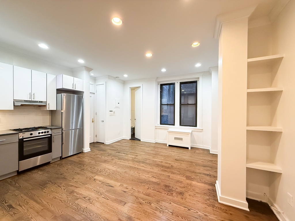 410 Eastern Parkway - Photo 3