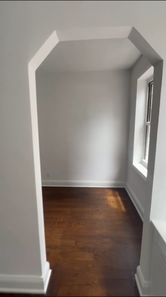 2nd Avenue - Photo 7