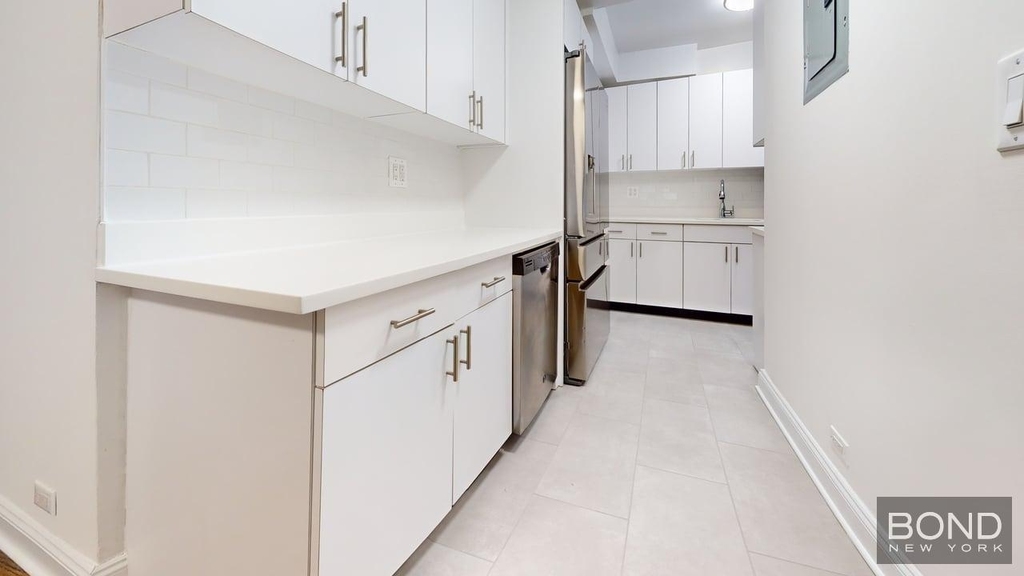 East 38th Street - Photo 11