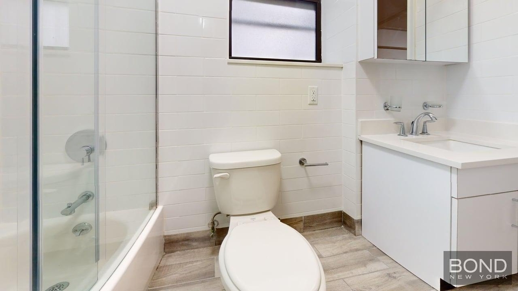 East 38th Street - Photo 9
