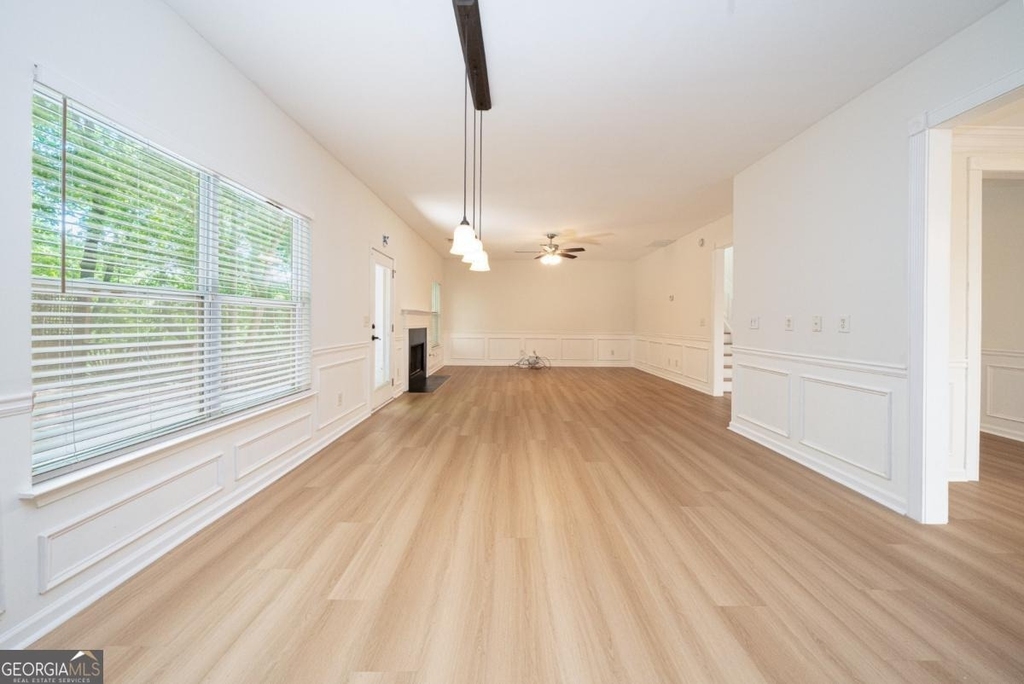 715 Moonlight Way - Photo 13