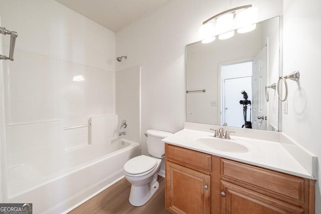 715 Moonlight Way - Photo 10