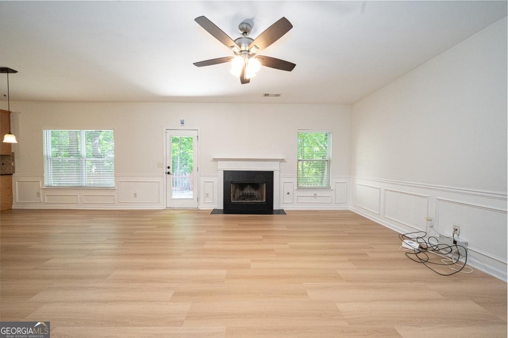 715 Moonlight Way - Photo 16