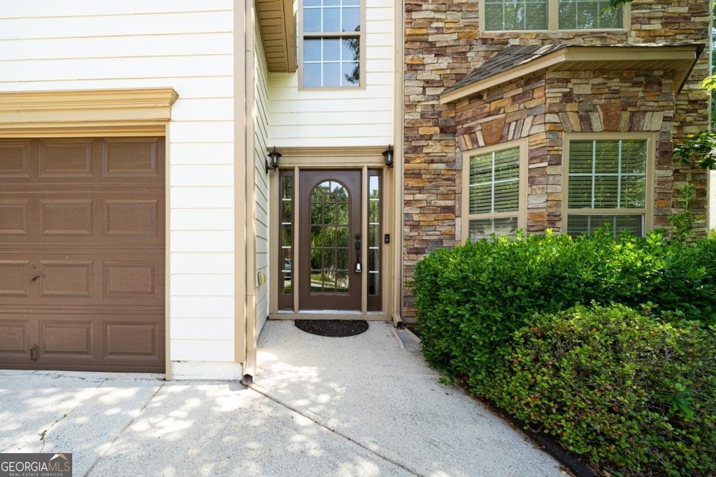 715 Moonlight Way - Photo 2