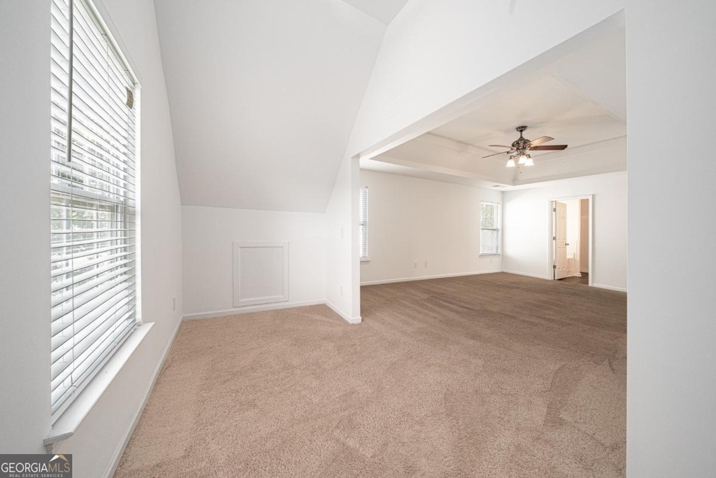 715 Moonlight Way - Photo 31