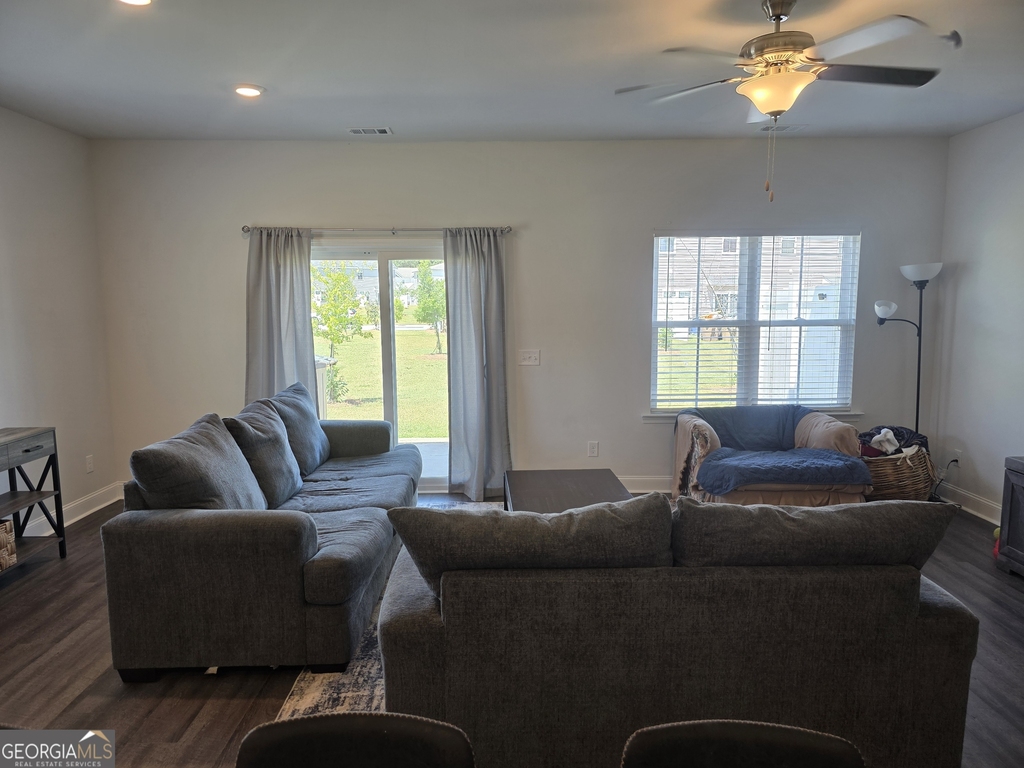 541 Governor Treutlen Circle - Photo 2