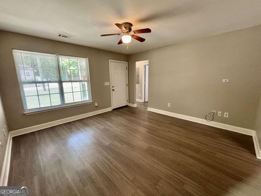 2595 Elliott Street Nw - Photo 6