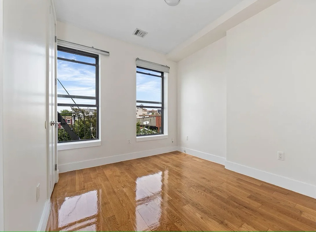 751 Dekalb Avenue - Photo 8