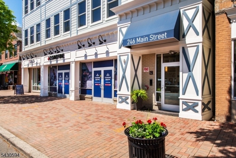 246 Main St - Photo 1