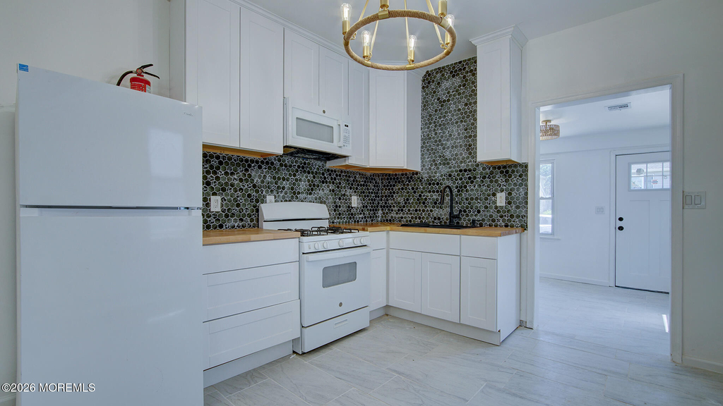 19 Bayview Avenue - Photo 10