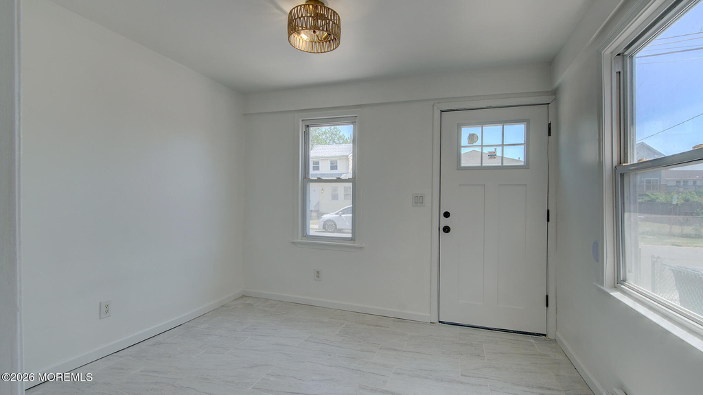 19 Bayview Avenue - Photo 7