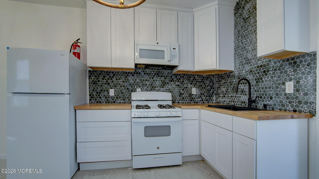 19 Bayview Avenue - Photo 13