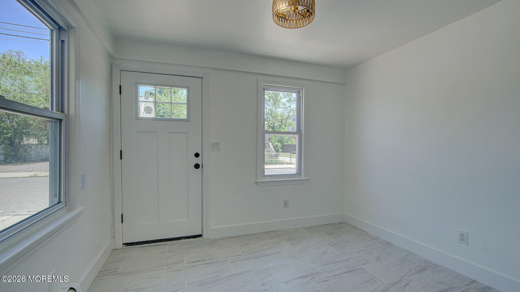 19 Bayview Avenue - Photo 7